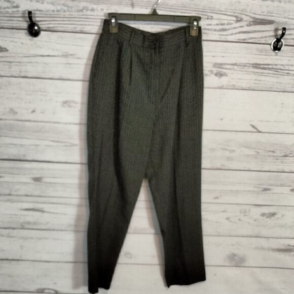 "SagāHarbor"āwoman'sĀ pantsā
š - Picture 1 of 8